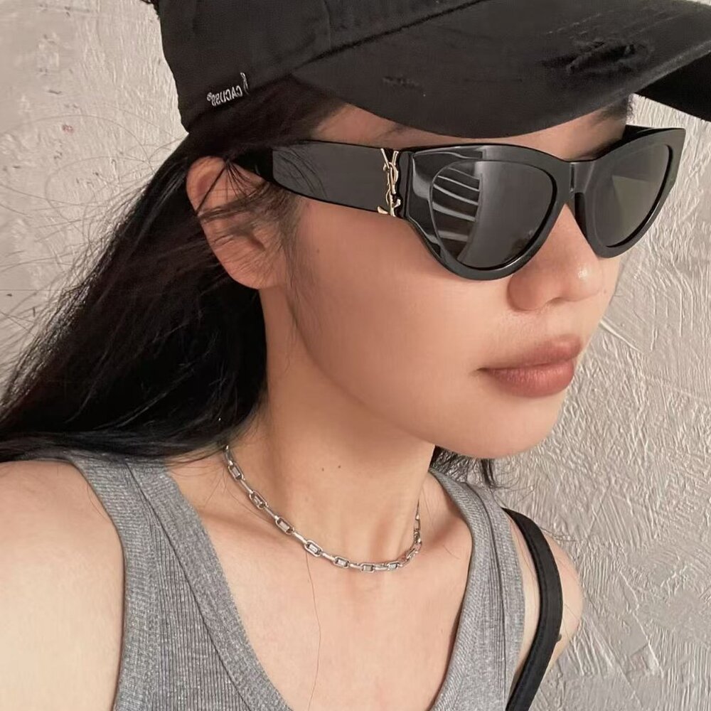 Saint Laurent Sunglasses - Picture 7 of 10